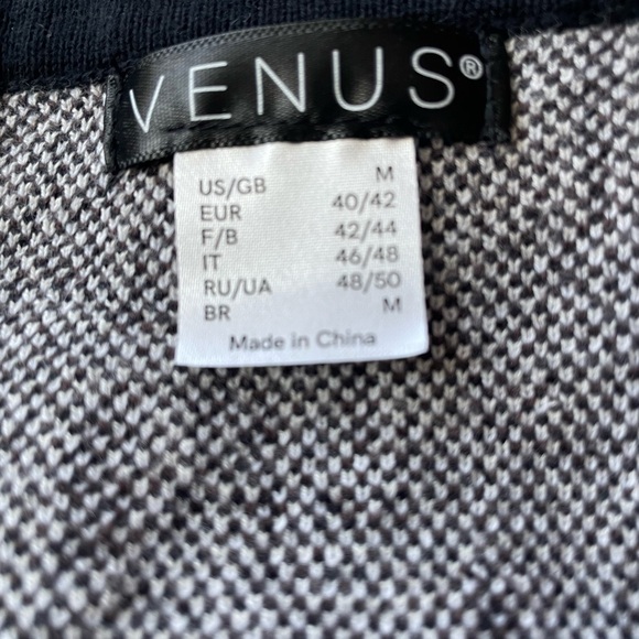 Venus Long Cardigan Sweater - Picture 4 of 6